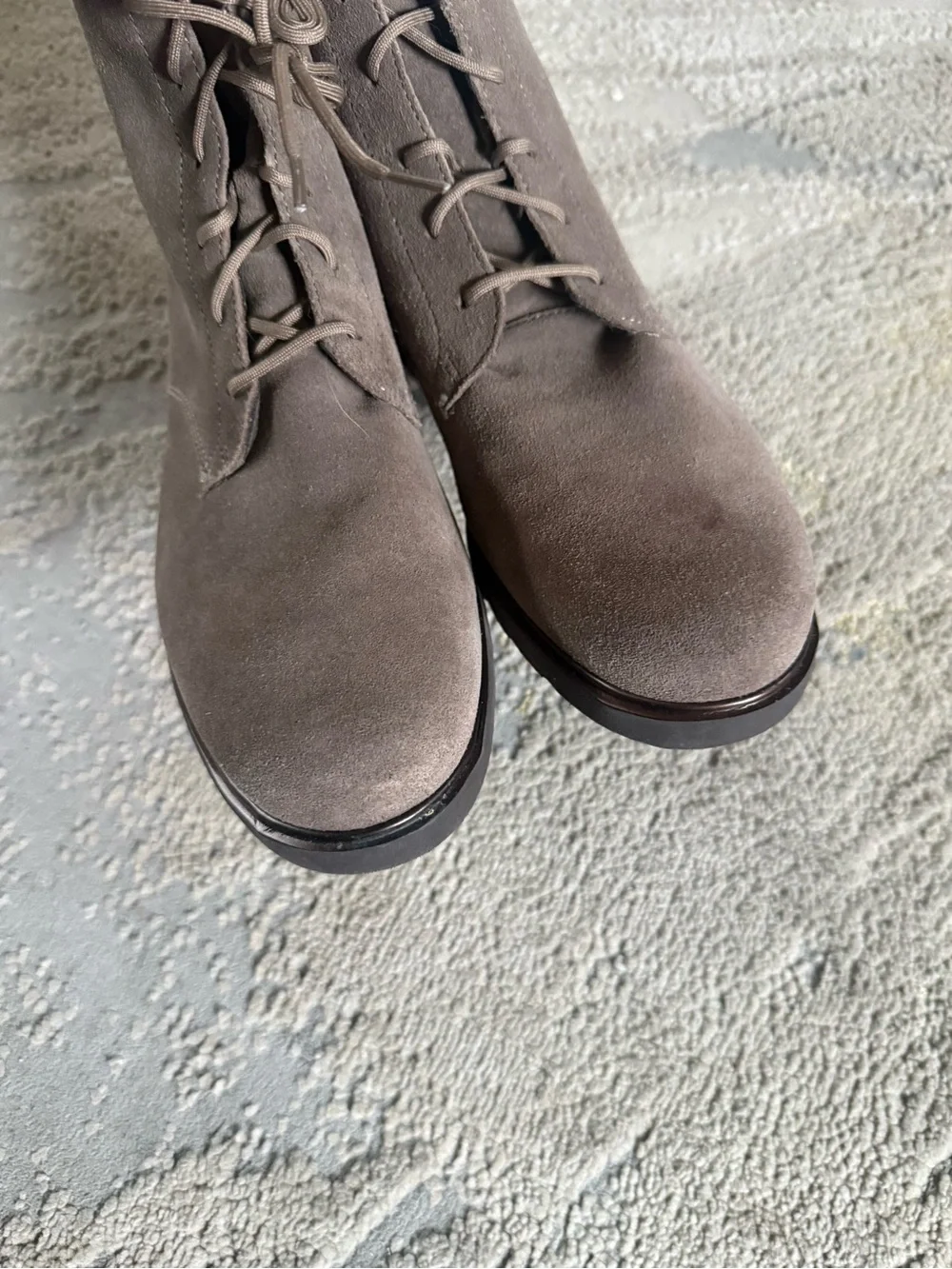 Munro Finnley Boots lace up leather suede Taupe side zipper water resistant 10